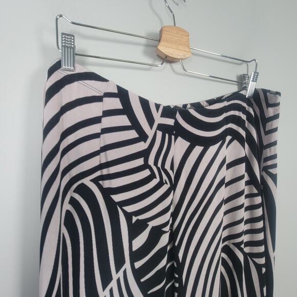 Chicos Travelers Sz 3 Slinky Acetate Pullon Pants Wide Leg Black White - Picture 3 of 11